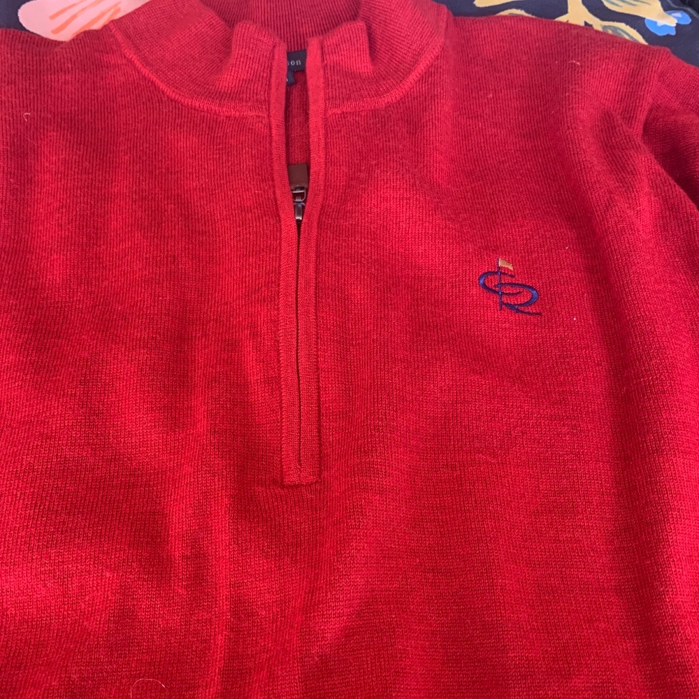 Men’s champions retreat Augusta National 100 percent Marino wool golf sweater.